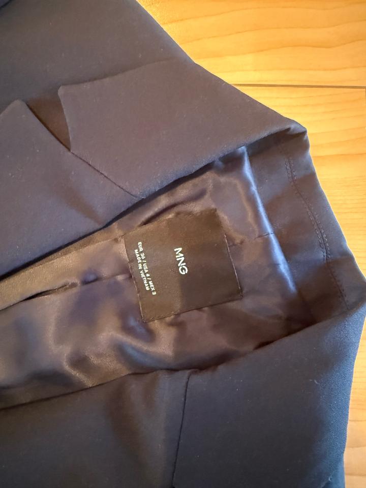 Брючный костюм mango