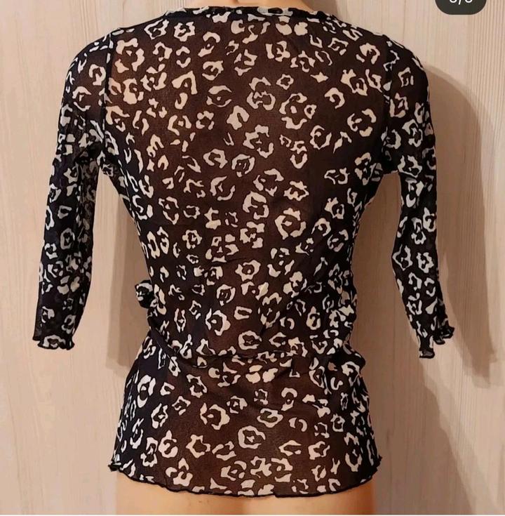 Топ от бренда Marks & Spencer