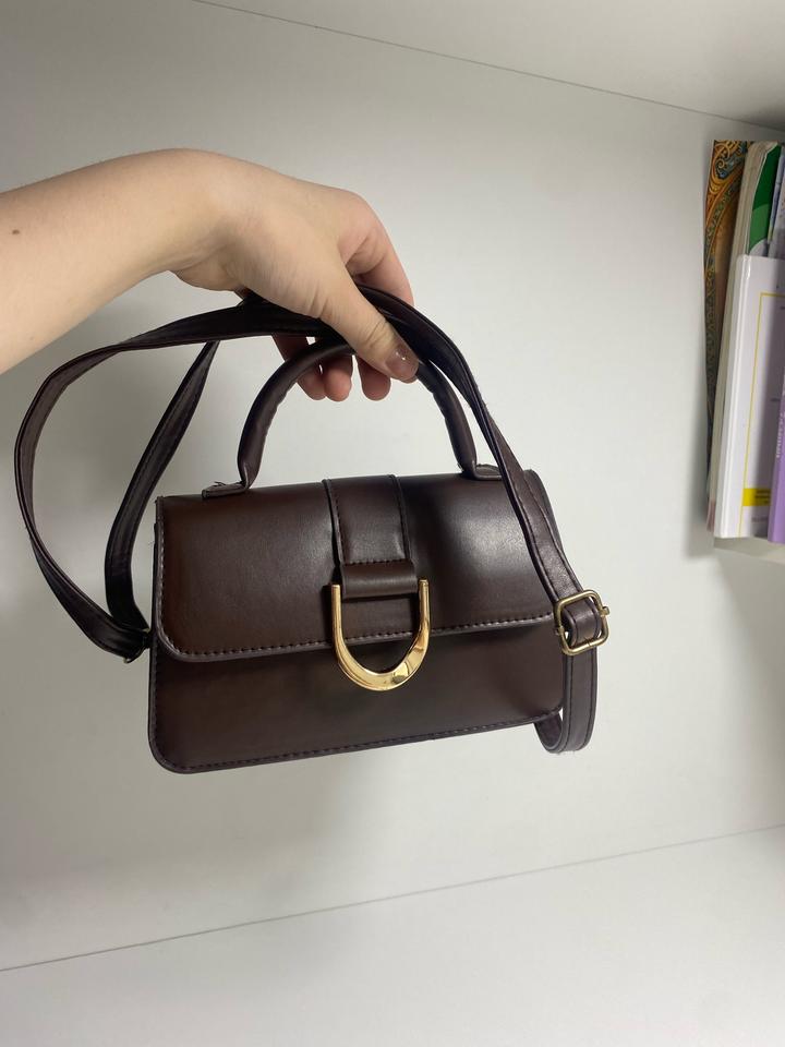 Коричневая сумочка