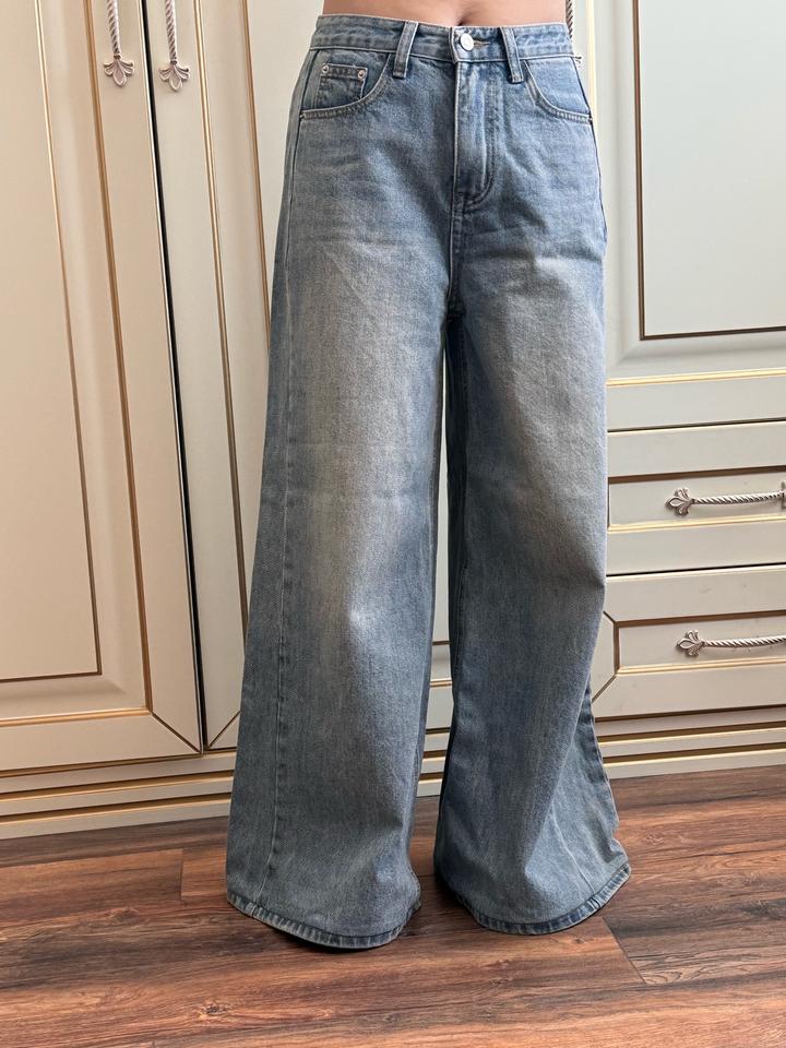 Джинсы абсолютно новые