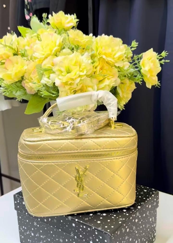 Золотистая сумка