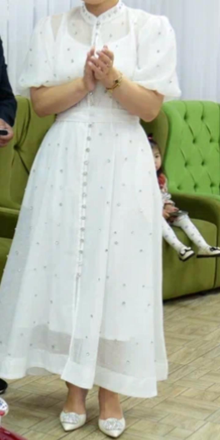 Белое платье