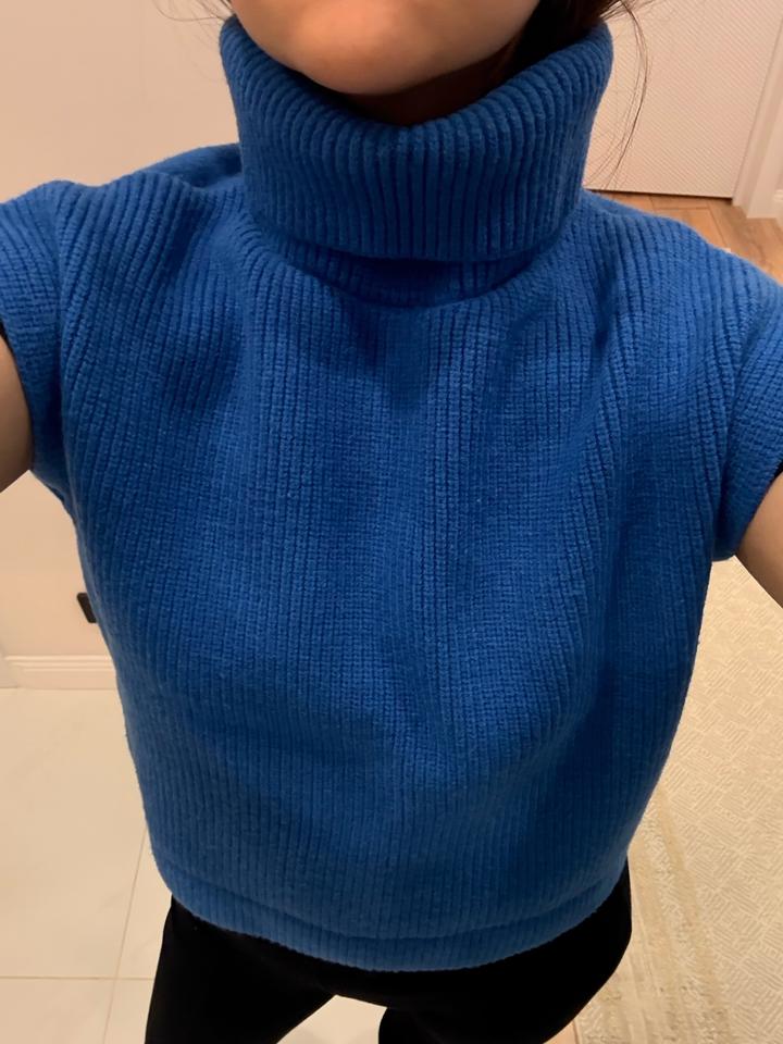 Безрукавка из шерсти