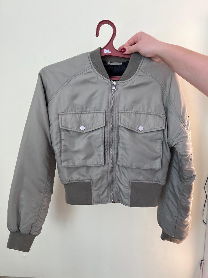 Куртка-бомбер H&M