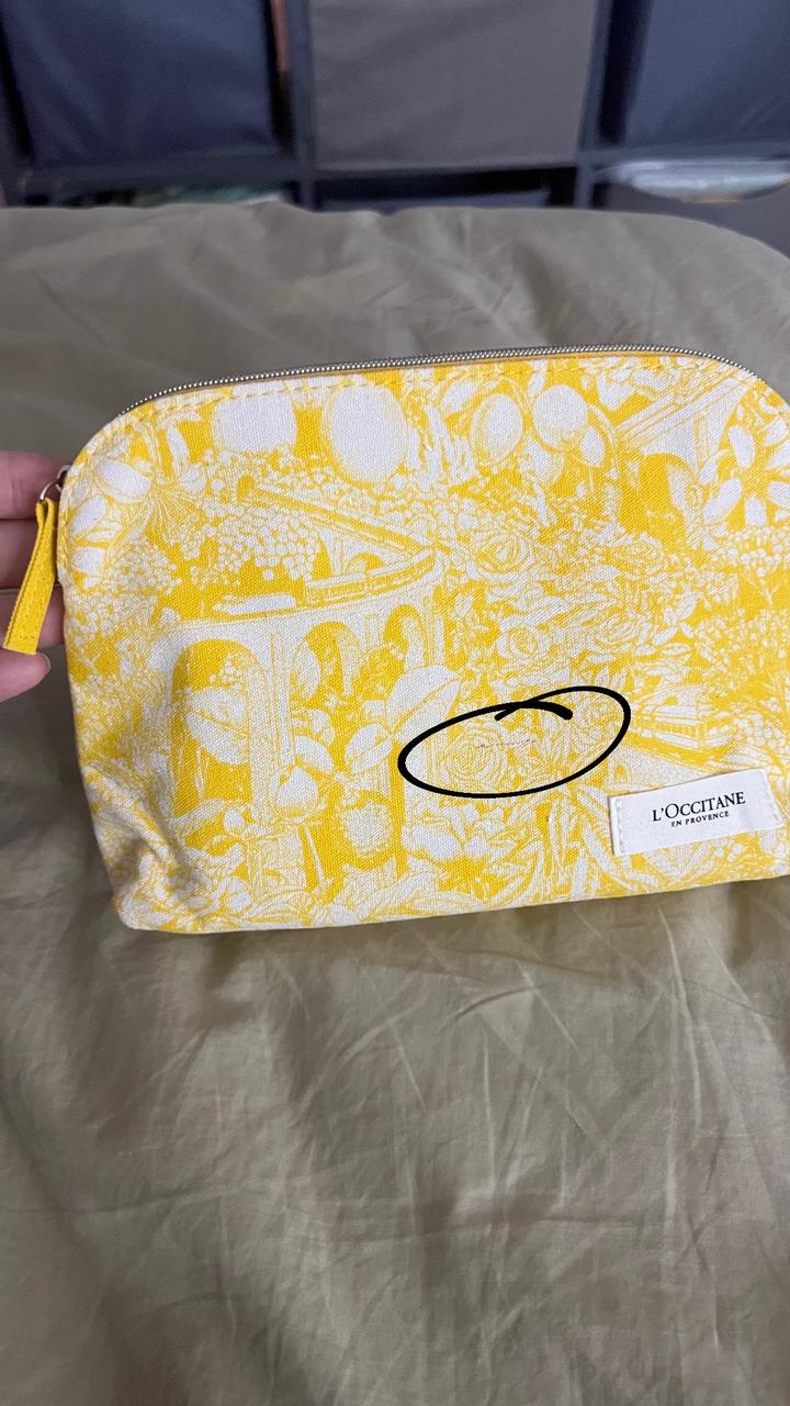 Набор с косметичкой Loccitane