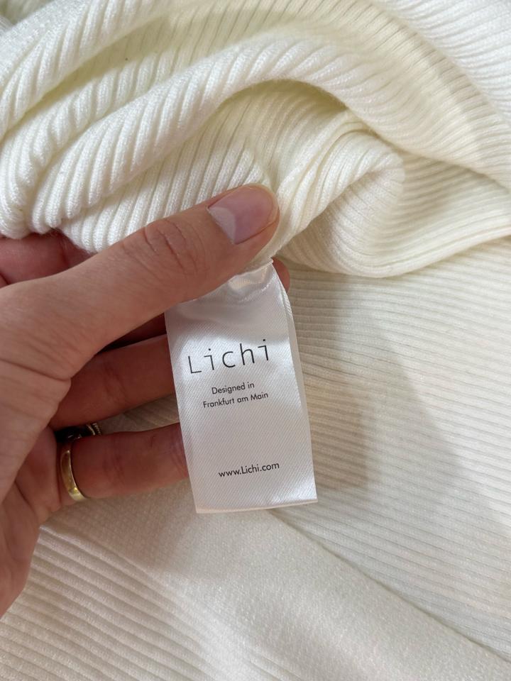 Трикотажное платье белое от Lichi