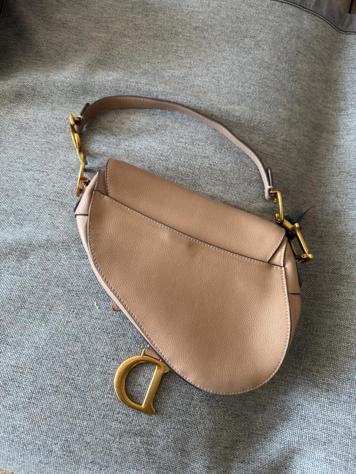 Сумка под диор