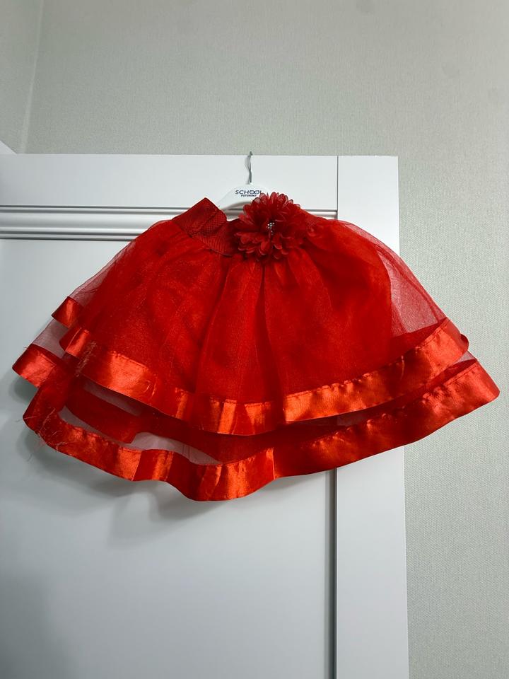 Юбка красная на 5-7 лет