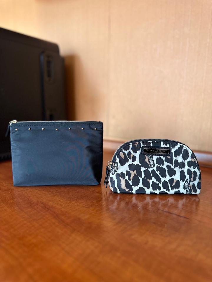 Продам набор косметичек Victoria’s Secret