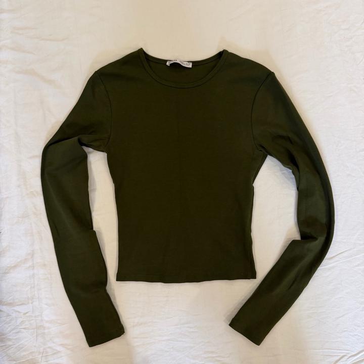 Базовый лонгслив Bershka