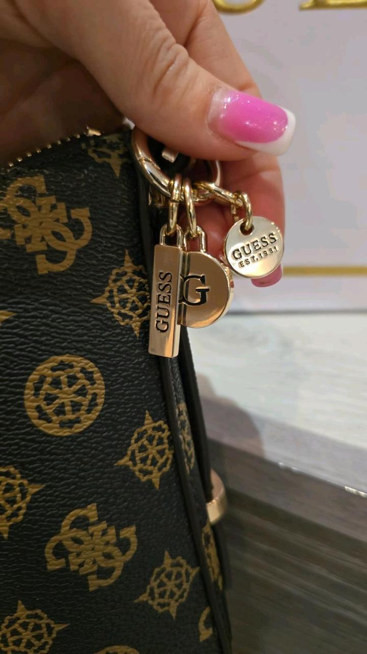 Сумка Guess