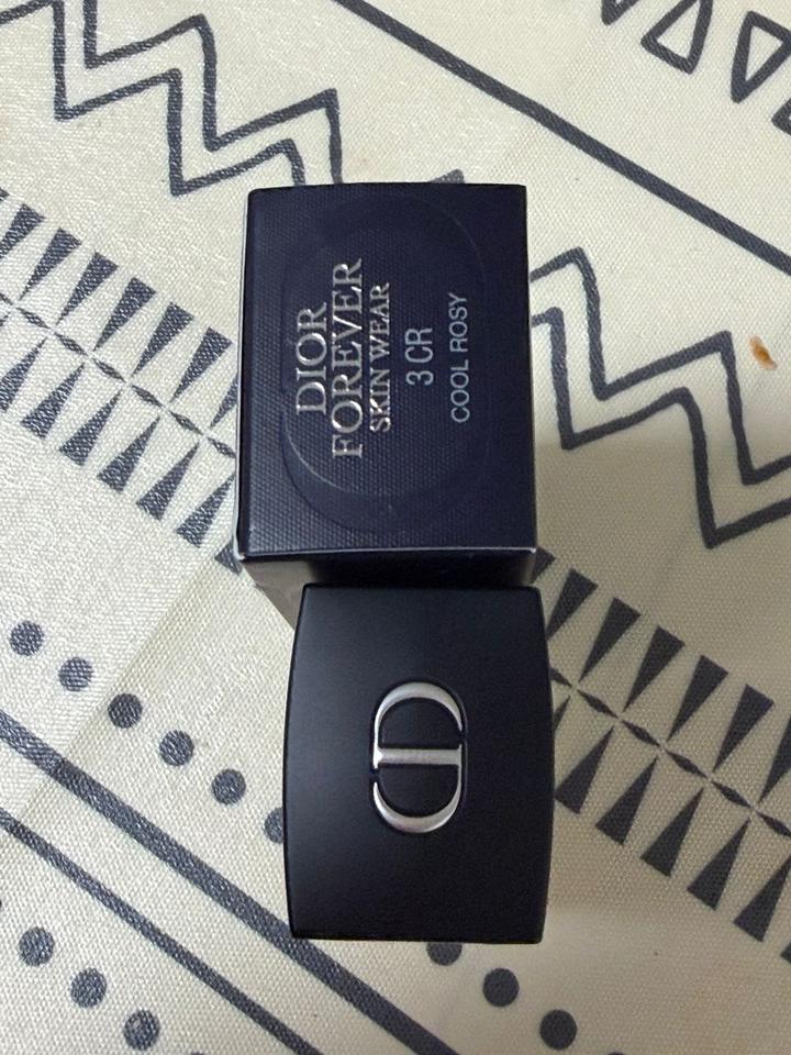 Тональное средство Dior Forever в оттенке 3CR