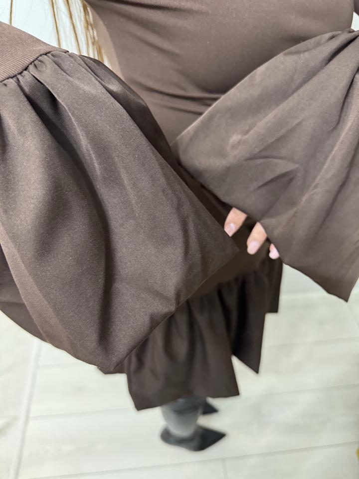 Коричневое платье, размер S.