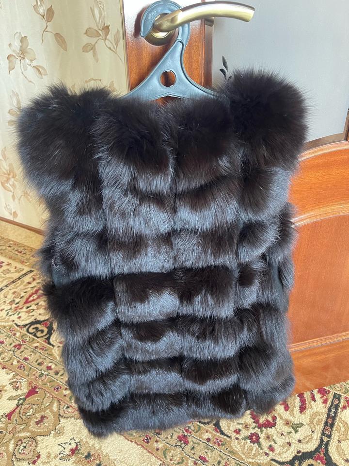 Новый Жилет натуральный песец 48 размер