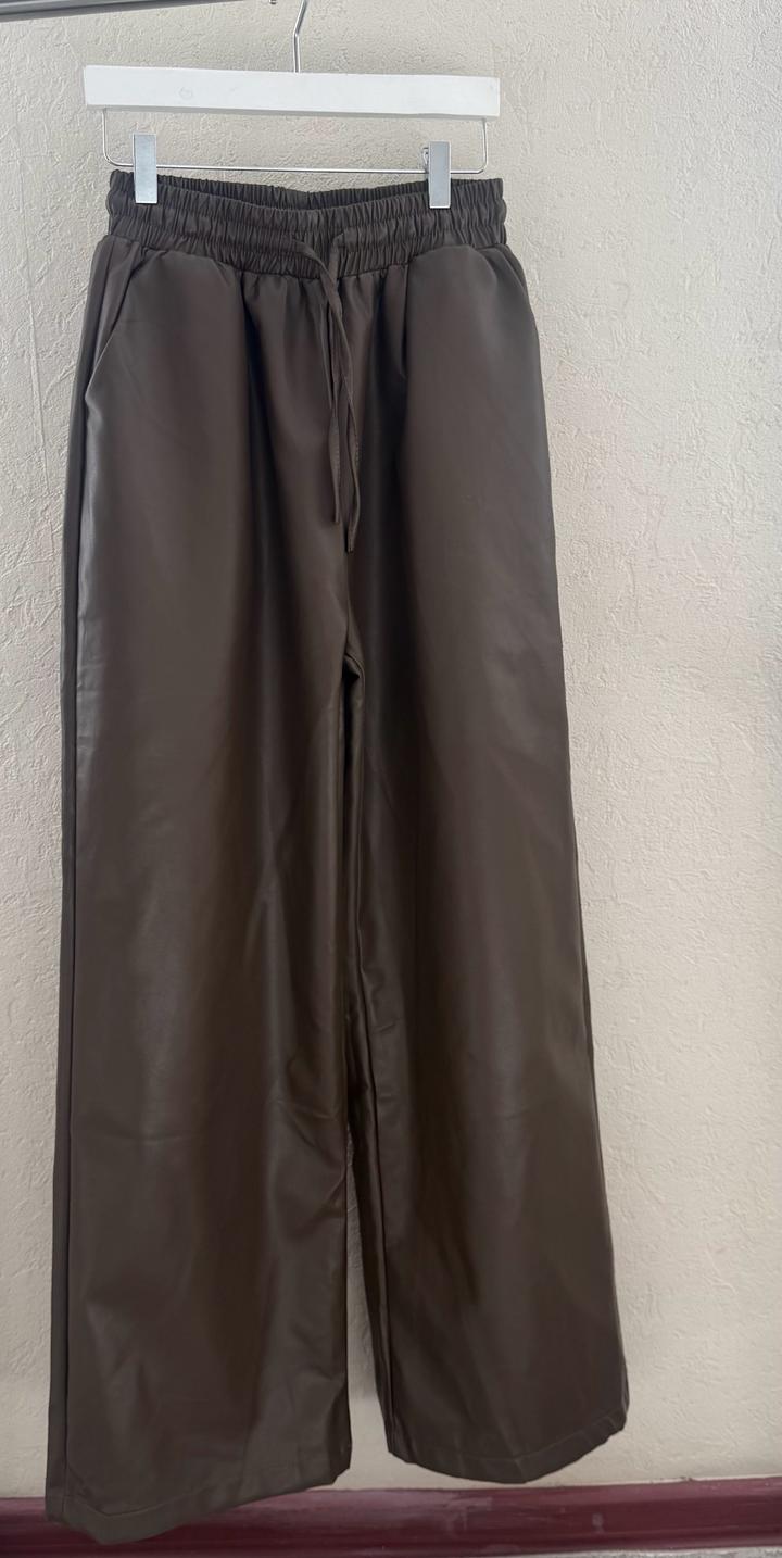 Брюки из эко кожи