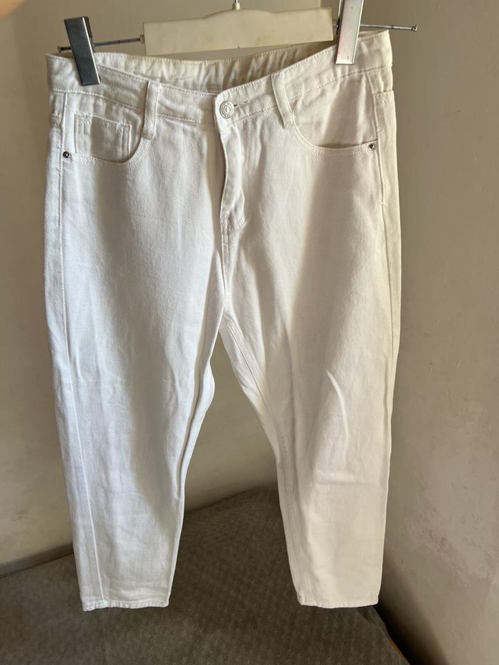 джинсы белые