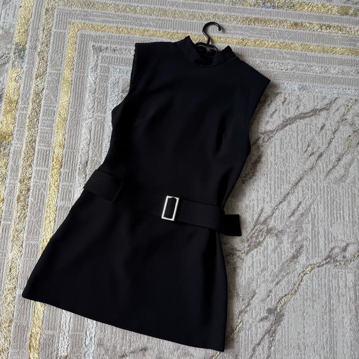 Черное короткое платье- Mango