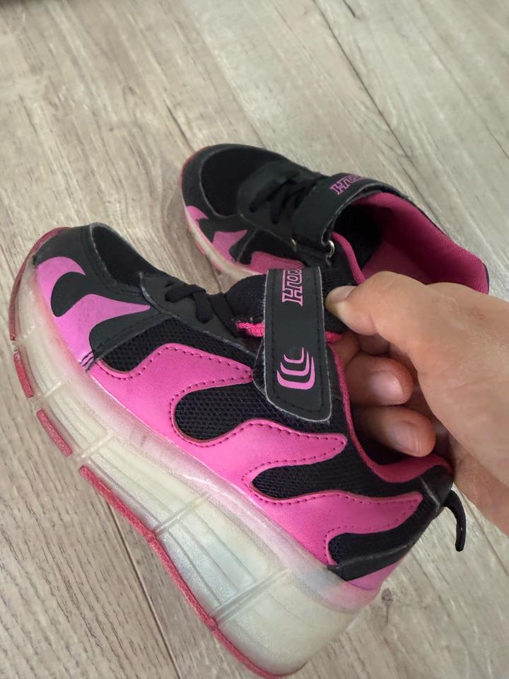 Кроссовки роликовые