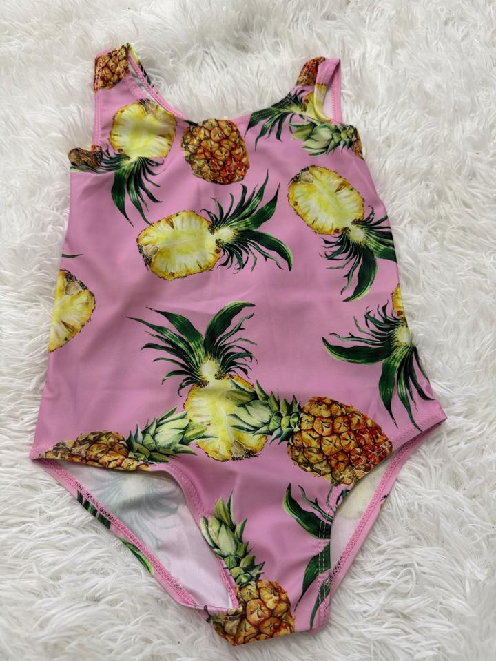 Два детских купальника новые