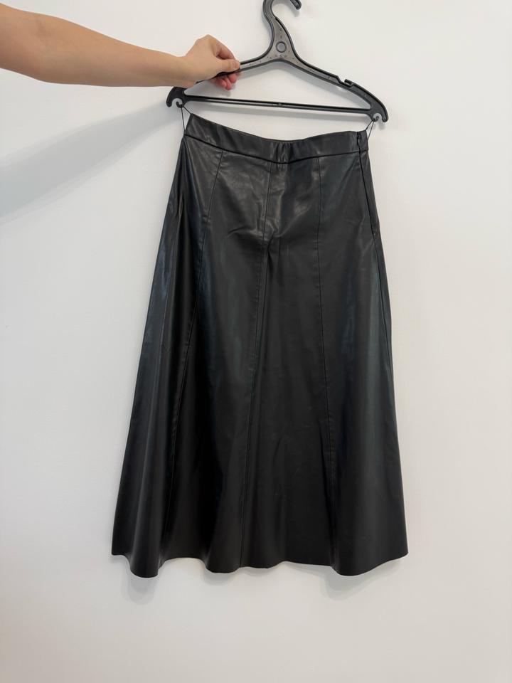 Юбка миди из эко-кожи