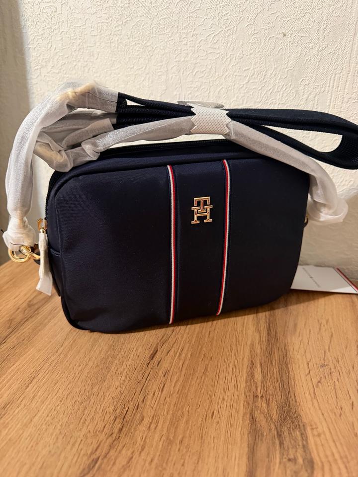 Сумка Tommy Hilfiger