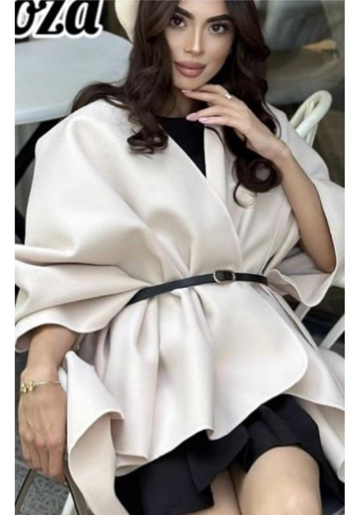 Кремовое новое пончо