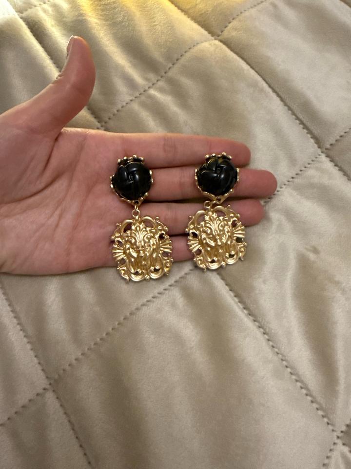 Серьги в эстетике Dolce & Gabbana