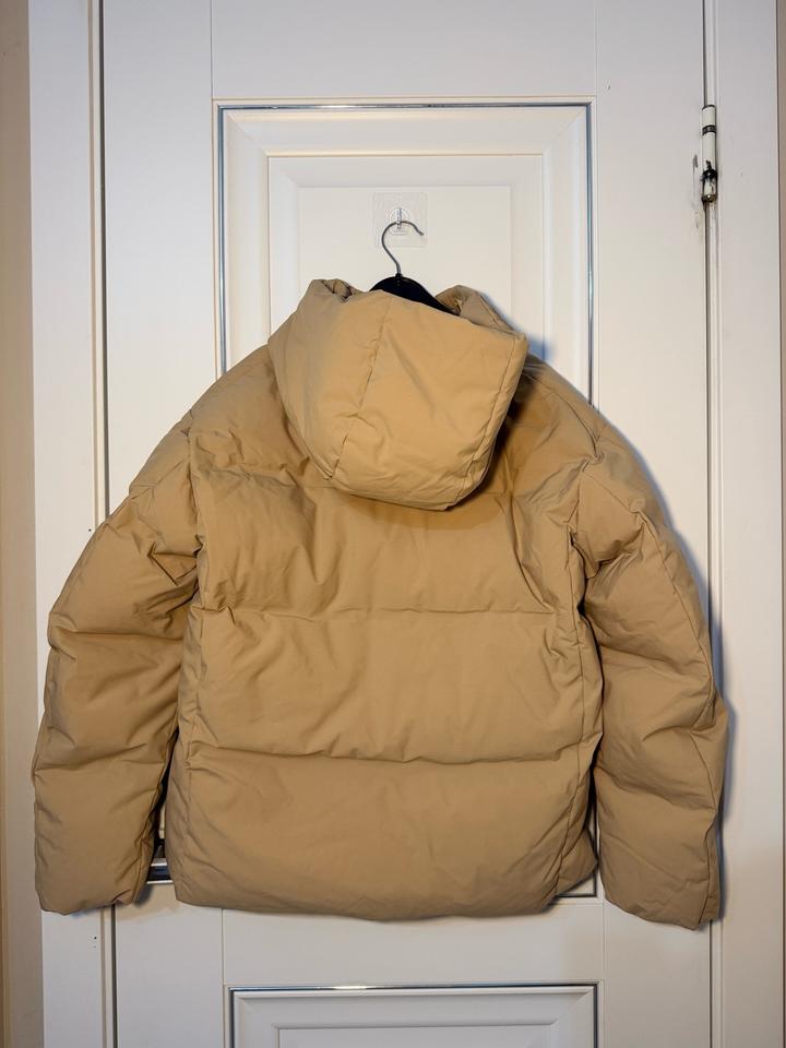 Новая Демисезонная Куртка UNIQLO с капюшоном