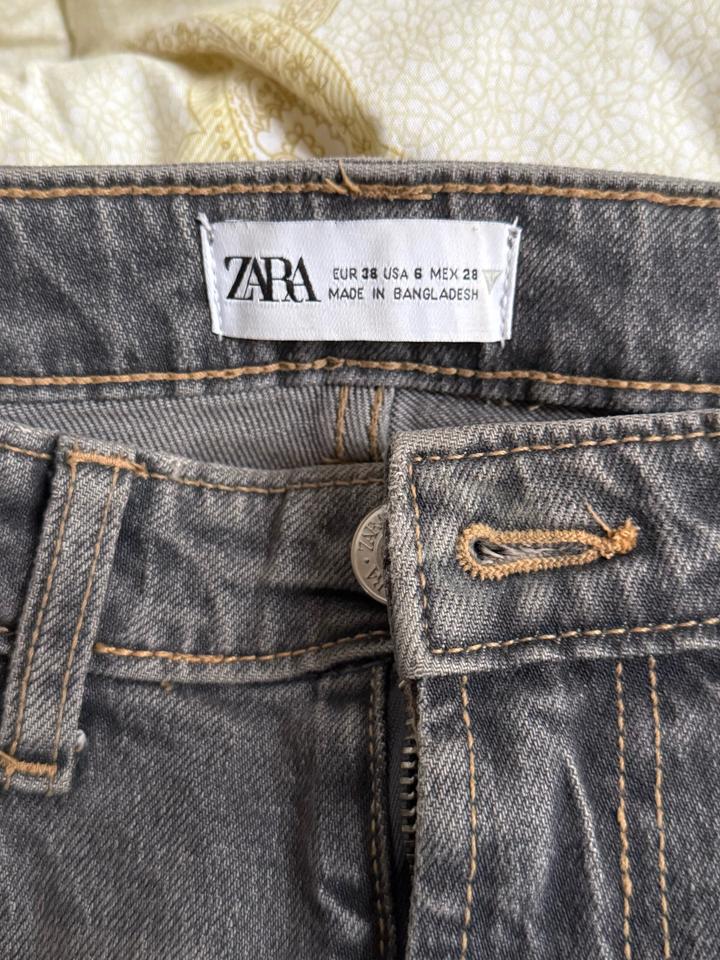 Джинсы ZARA