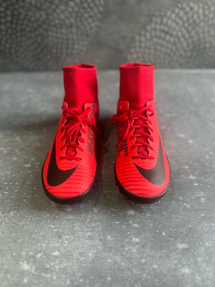 Сороконожки Nike Mercurial
