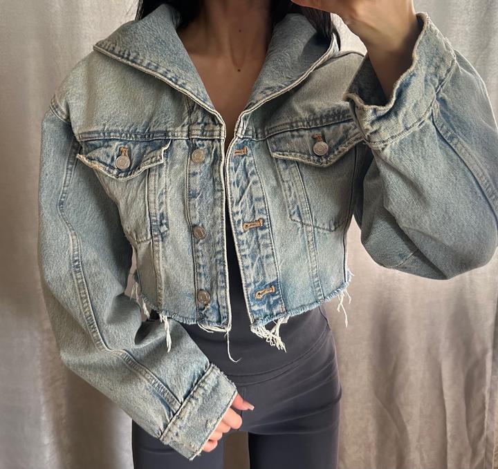 Продам джинсовую куртку Zara