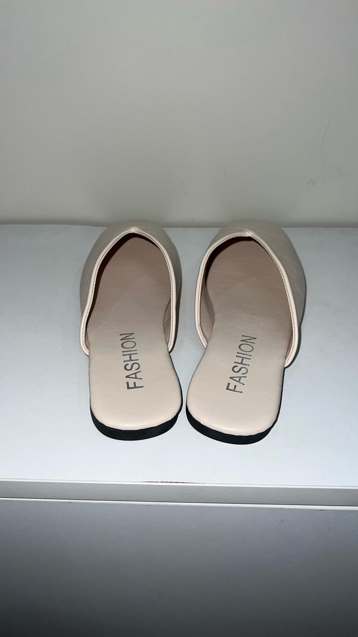 Шлепанцы беж