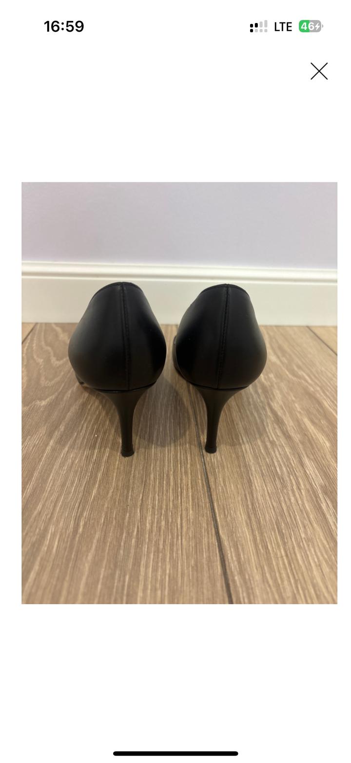 Черные кожаные туфли лодочки