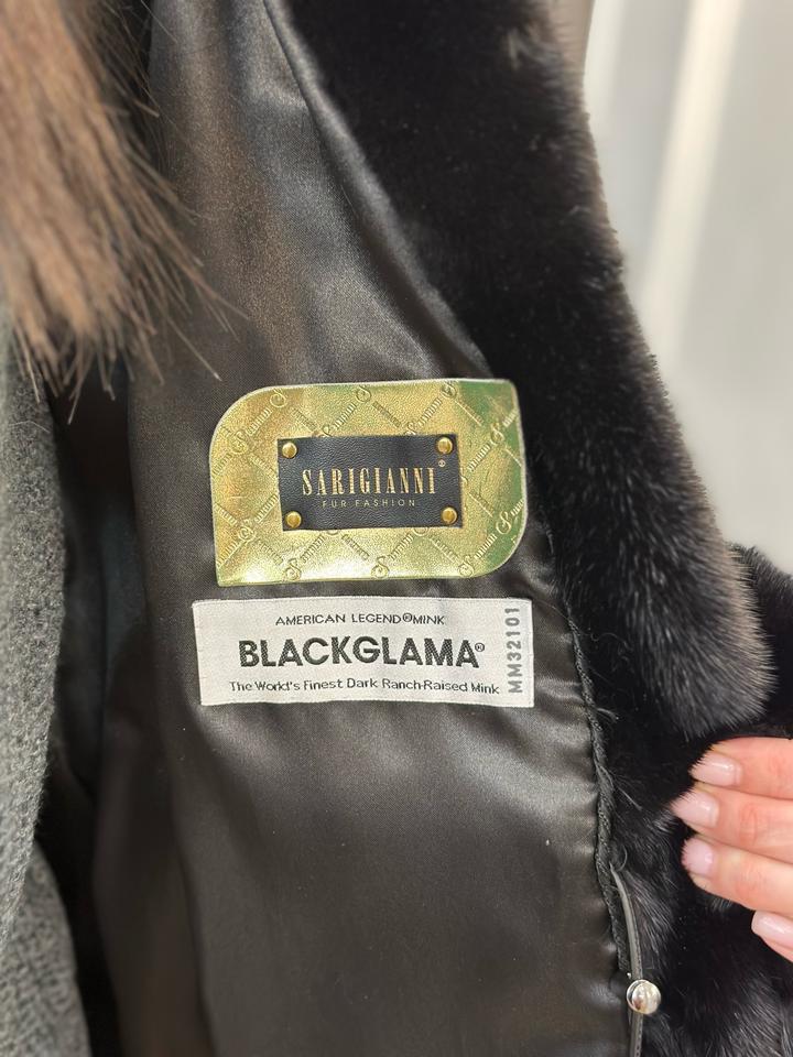 Продам норковую шубу blackglama