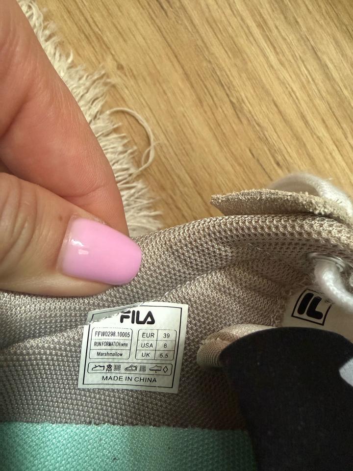 Кроссовки FILA 36,5-37 оригинал