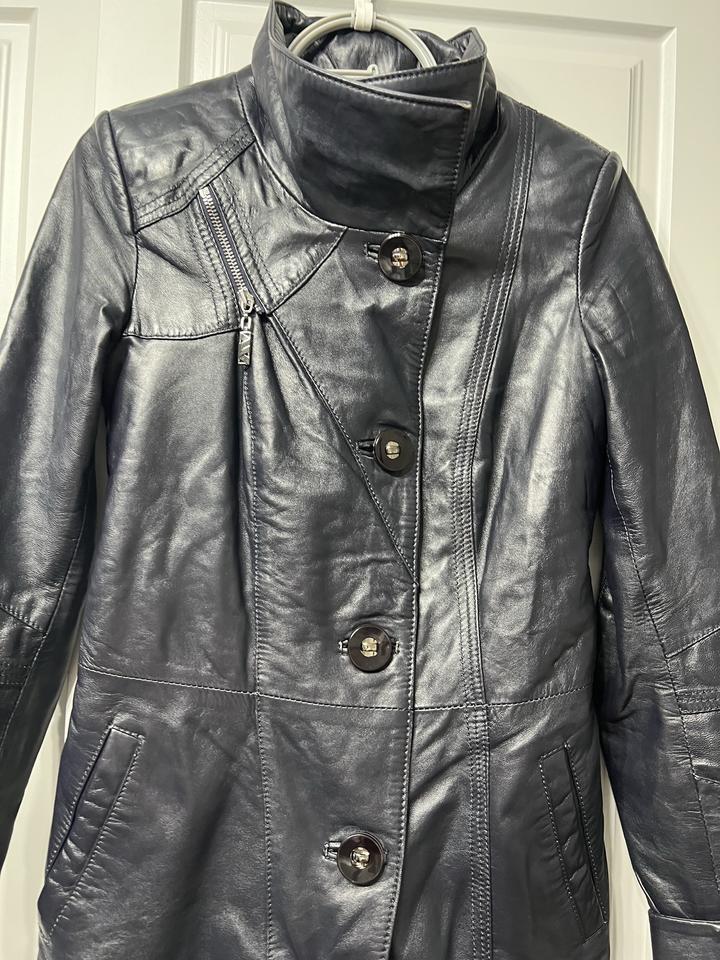 Кожаная куртка Mondial