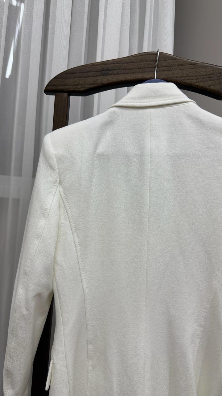 Белый пиджак Zara оригинал новый размер XS