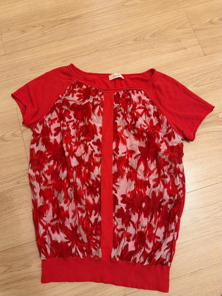 Кардиган с футболкой Laurel