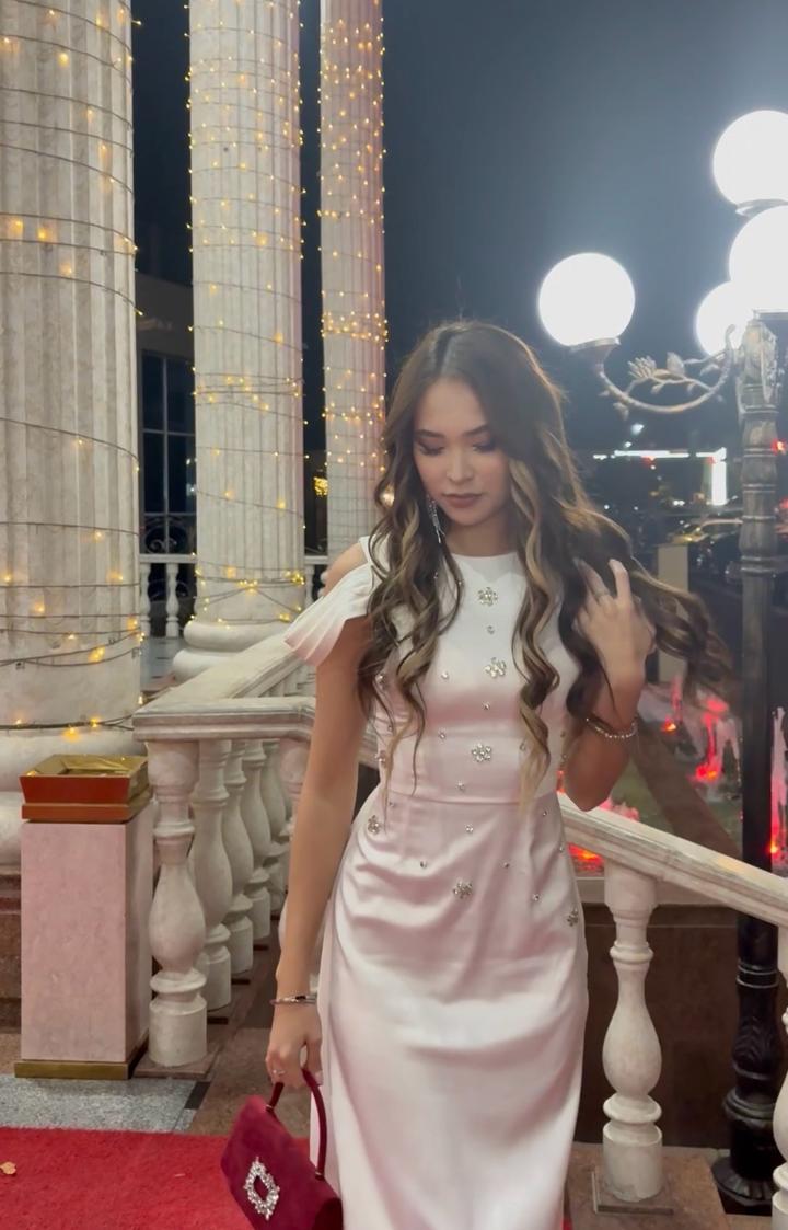 Белое платье