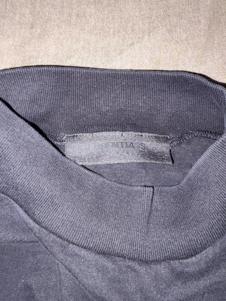 Футболка Fear of god essentials