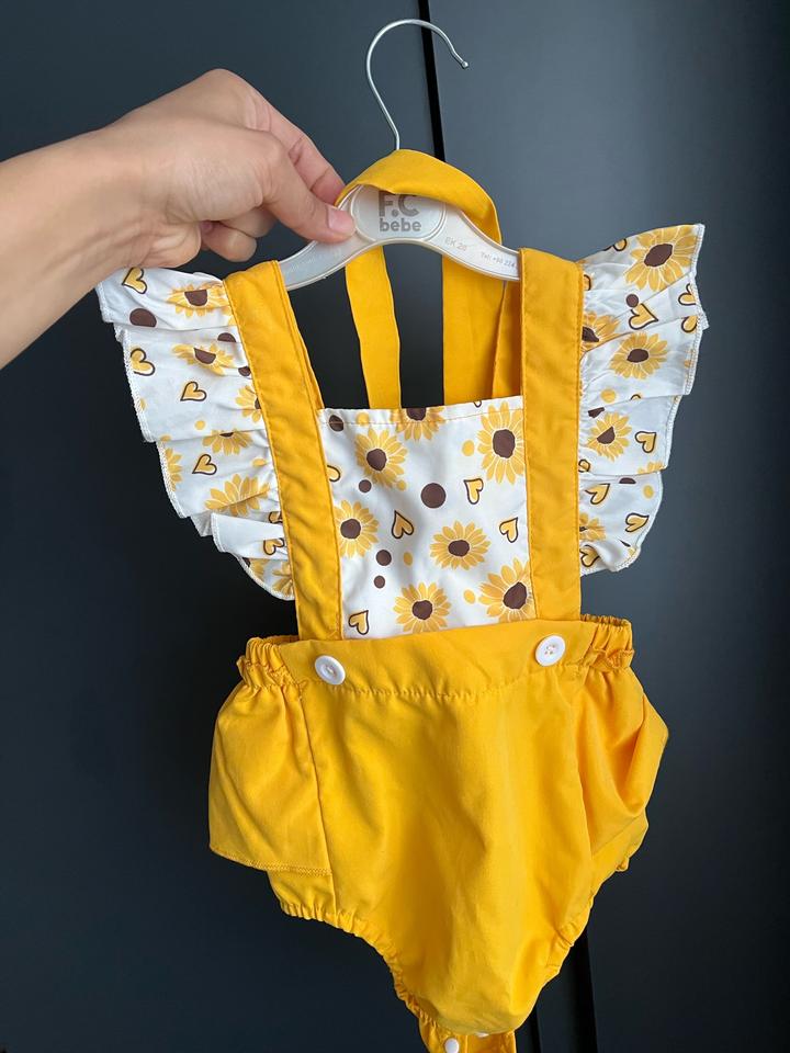 Яркий комплект для малышки 💛