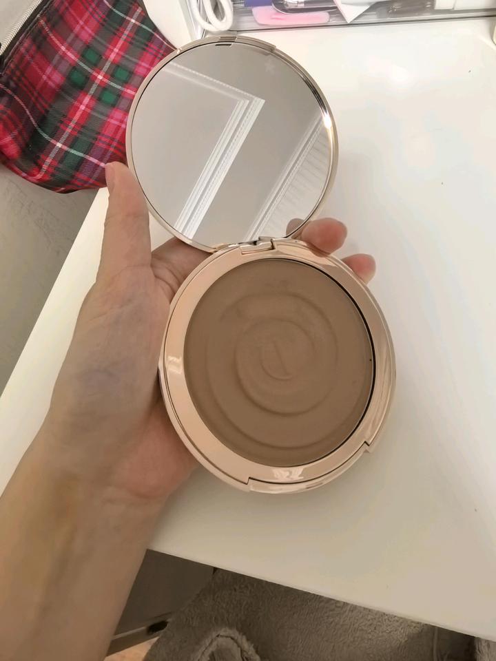 Бронзер- скульптор Charlotte Tilbury