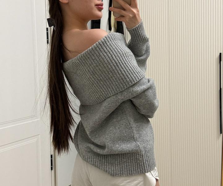 Свитер серый