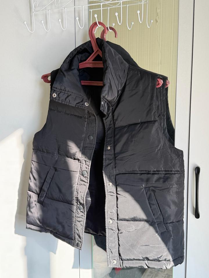 Женская безрукавка