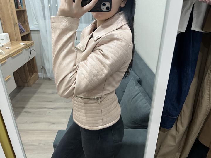 Куртка guess . Розовая