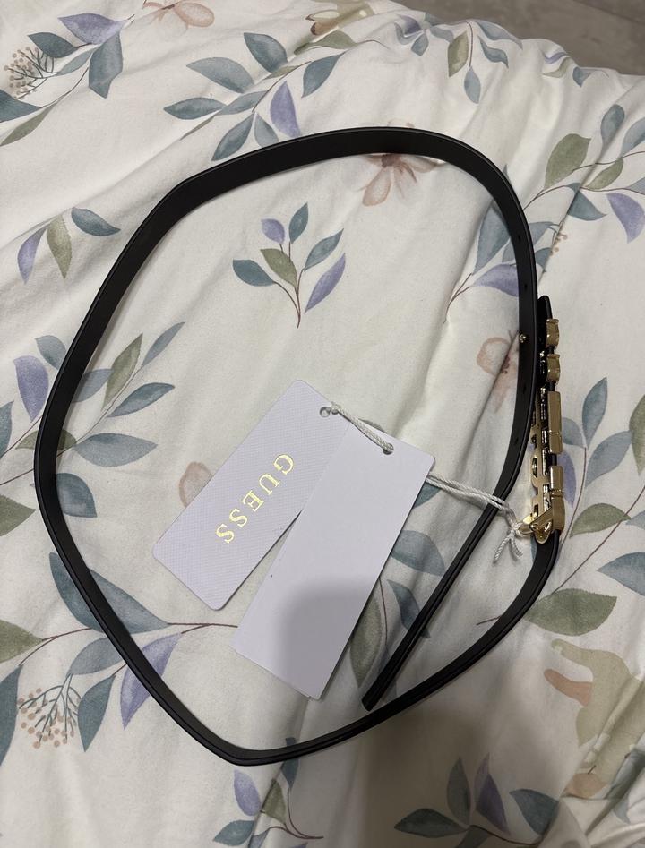 Черный ремень guess