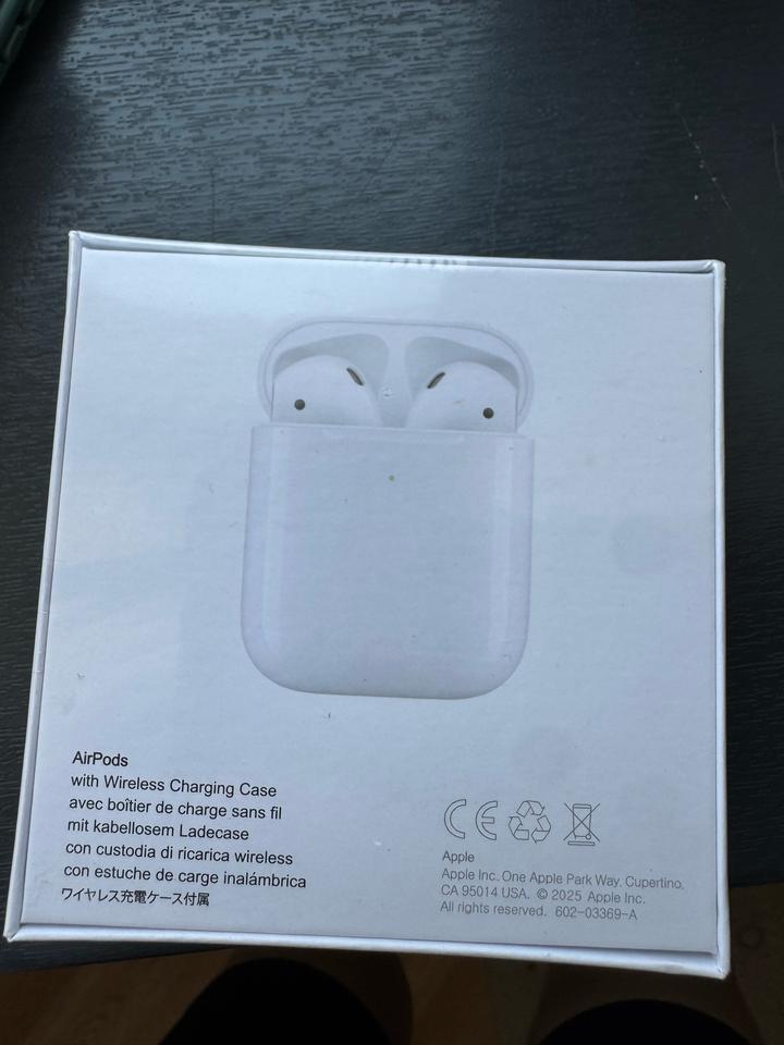 Apple AirPods 2