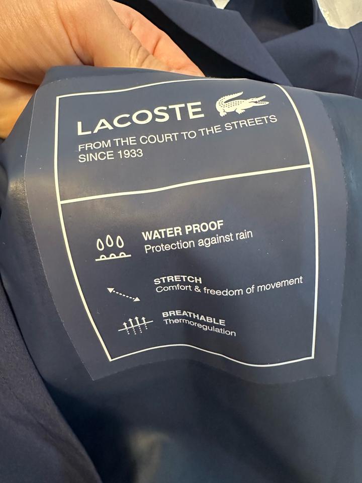 Тренч от Lacoste