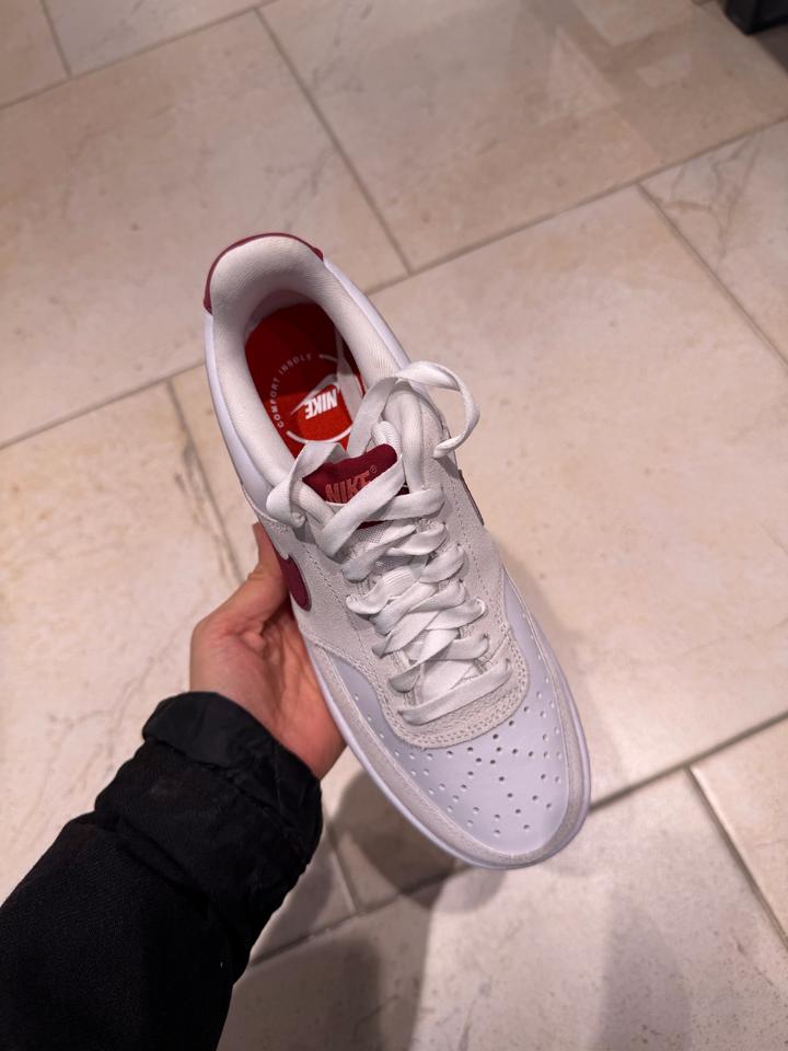 Кроссовки Nike