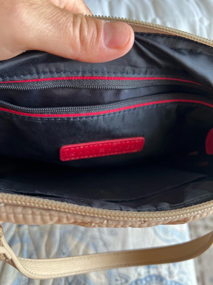 Продам сумку бежевую Тommy Hilfiger оригинал